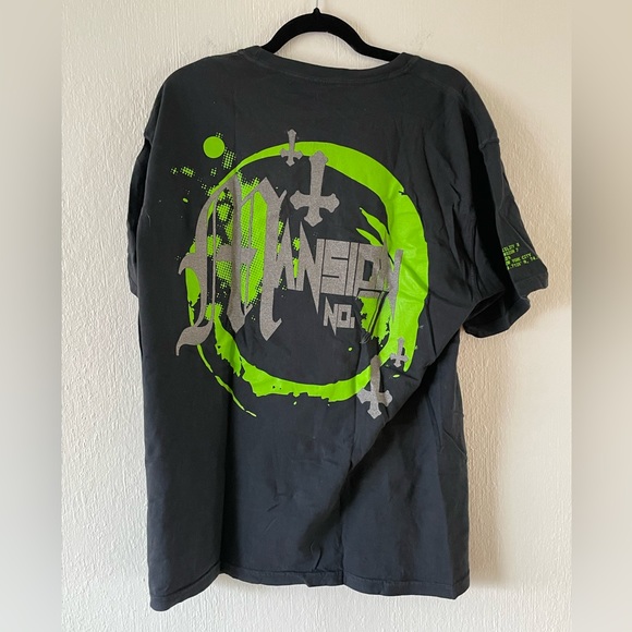 Mansion No.7 Cross Tee - Picture 2 of 2